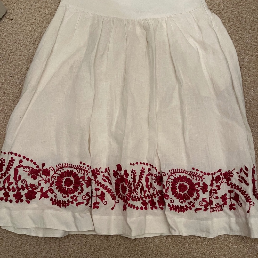 Donna Karan DKNY linen skirt with red embroidery at bottom